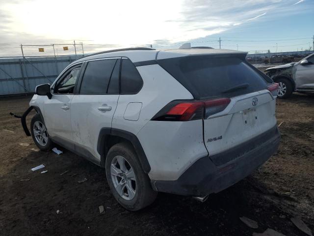 Photo 2 from auction – 2020 TOYOTA RAV4 XLE with VIN JTMW1RFV2LD060941