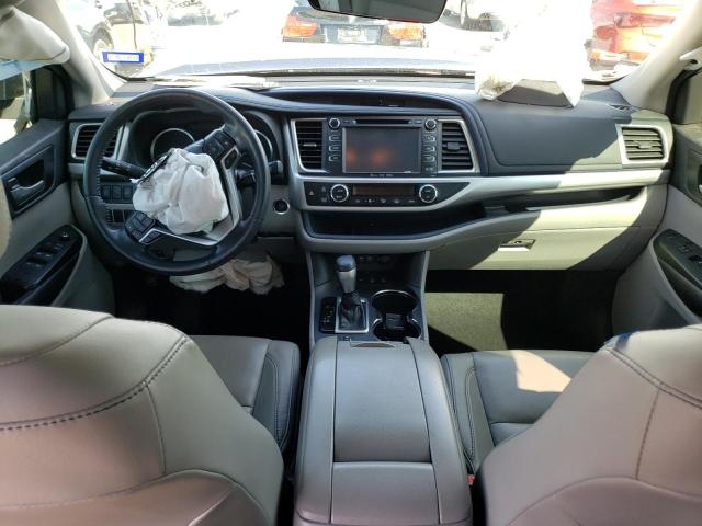 Photo 8 from auction – 2018 TOYOTA HIGHLANDER with VIN 5TDJZRFH4JS494535