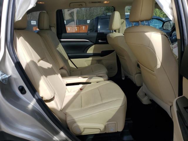 Photo 10 from auction – 2016 TOYOTA HIGHLANDER with VIN 5TDDKRFHXGS327252
