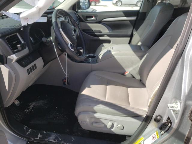 Photo 7 from auction – 2018 TOYOTA HIGHLANDER with VIN 5TDKZRFH5JS547909