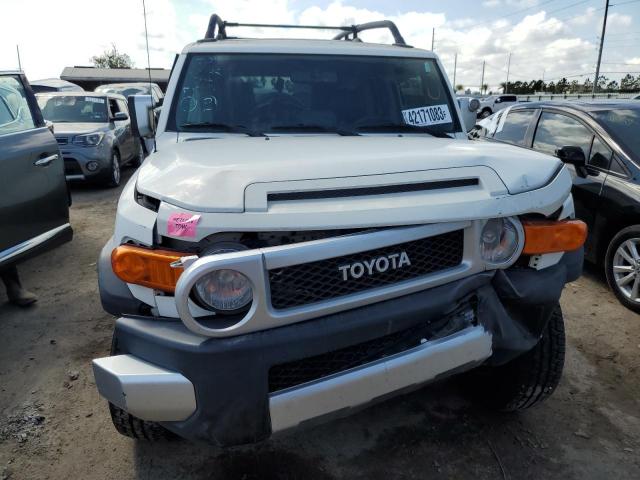 Photo 5 from auction – 2012 TOYOTA FJ CRUISER with VIN JTEBU4BF3CK132857