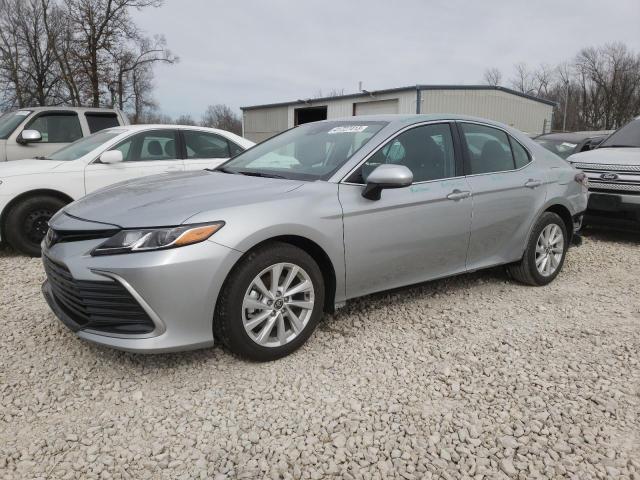 TOYOTA CAMRY LE 2022 with VIN 4T1C11BK2NU067161 - Photo from auction