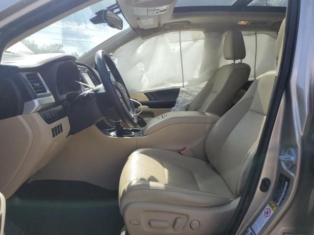 Photo 7 from auction – 2016 TOYOTA HIGHLANDER with VIN 5TDDKRFHXGS327252