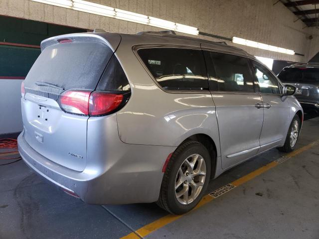 Photo 3 from auction – 2017 CHRYSLER PACIFICA L with VIN 2C4RC1GG9HR551441