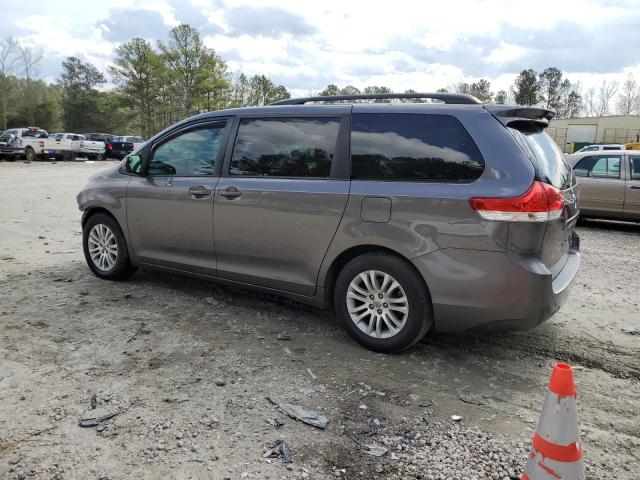 Photo 2 from auction – 2013 TOYOTA SIENNA XLE with VIN 5TDYK3DC8DS340616