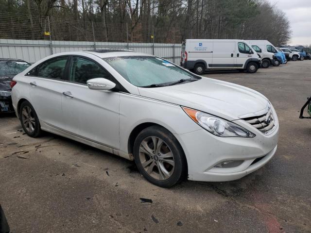 Photo 4 from auction – 2011 HYUNDAI SONATA SE with VIN 5NPEC4AC9BH222121