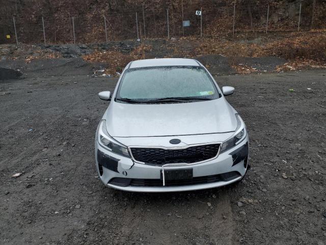 Photo 5 from auction – 2017 KIA FORTE LX with VIN 3KPFK4A7XHE010464