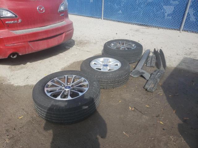 Photo 12 from auction – 2004 FORD F150 with VIN 1FTRF04W04KD43616