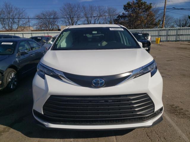Photo 5 from auction – 2022 TOYOTA SIENNA LE with VIN 5TDKRKEC2NS094061
