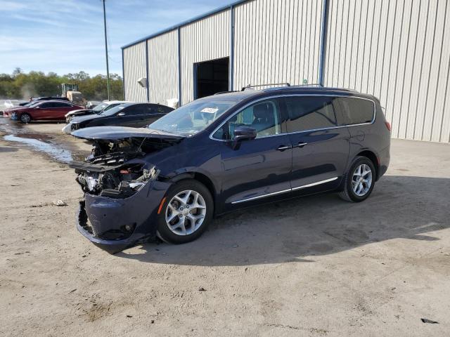 CHRYSLER PACIFICA T 2018 with VIN 2C4RC1EG6JR105921 - Photo from auction