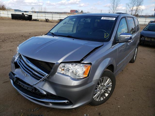 CHRYSLER TOWN & COU 2015 with VIN 2C4RC1CGXFR620561 - Photo from auction