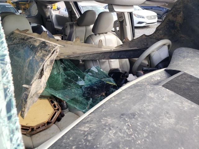 Photo 13 from auction – 2011 TOYOTA SIENNA XLE with VIN 5TDYK3DC9BS139630