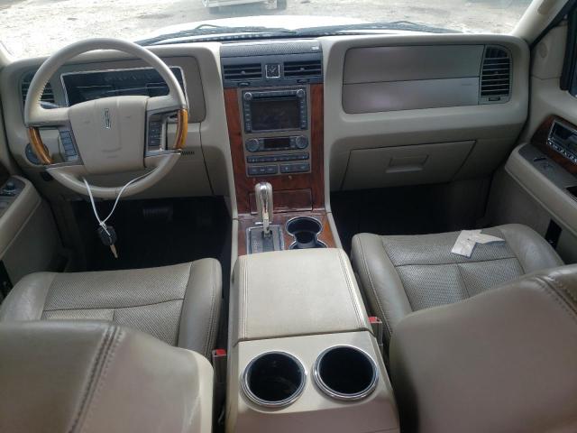 Photo 8 from auction – 2011 LINCOLN NAVIGATOR with VIN 5LMJJ3H57BEJ05278