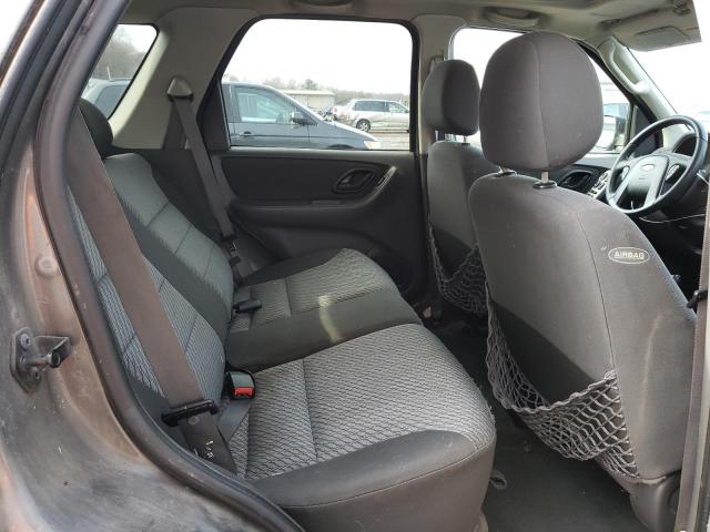 Photo 11 from auction – 2004 FORD ESCAPE XLT with VIN 1FMCU931X4KA78561