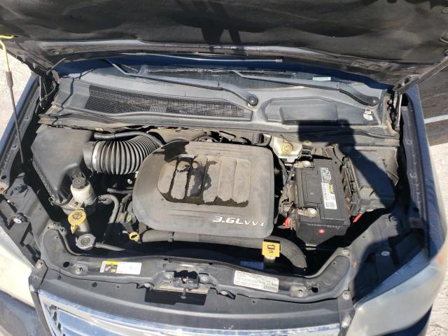 Photo 12 from auction – 2013 CHRYSLER TOWN & COU with VIN 2C4RC1BG6DR722020