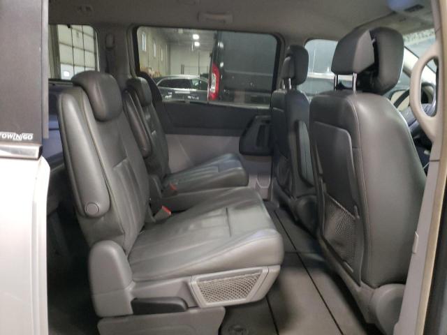 Photo 11 from auction – 2010 CHRYSLER TOWN & COU with VIN 2A4RR5D11AR353118