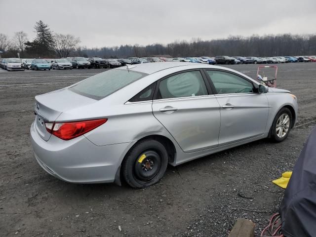 Photo 3 from auction – 2013 HYUNDAI SONATA GLS with VIN 5NPEB4AC5DH642822