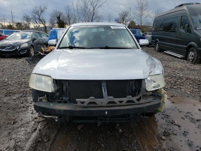 Photo 5 from auction – 2004 VOLKSWAGEN PASSAT with VIN WVWMD63B04P143856