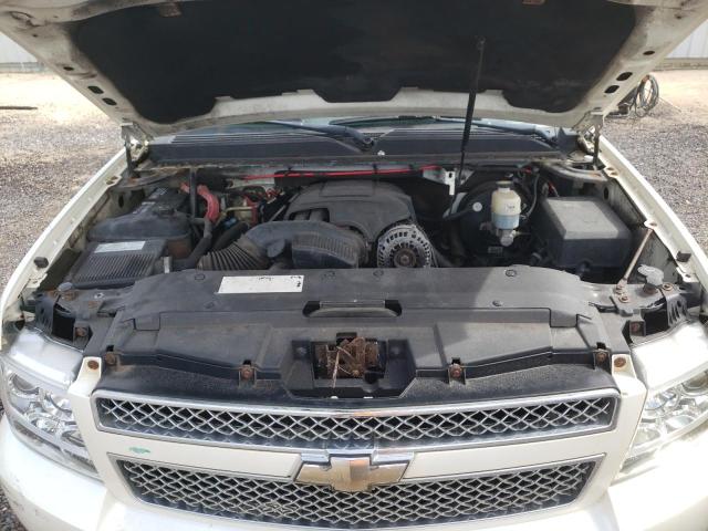 Photo 12 from auction – 2008 CHEVROLET SUBURBAN C with VIN 1GNFC16098R244579