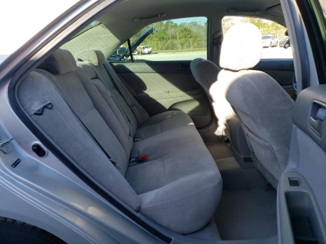 Photo 10 from auction – 2004 TOYOTA CAMRY LE with VIN 4T1BE32K64U892453
