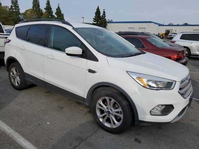 Photo 4 from auction – 2018 FORD ESCAPE SE with VIN 1FMCU0GD9JUD06095