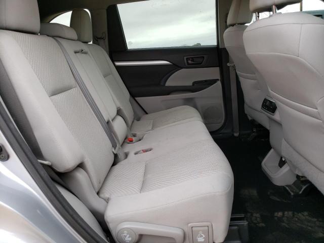 Photo 11 from auction – 2016 TOYOTA HIGHLANDER with VIN 5TDBKRFH8GS300512