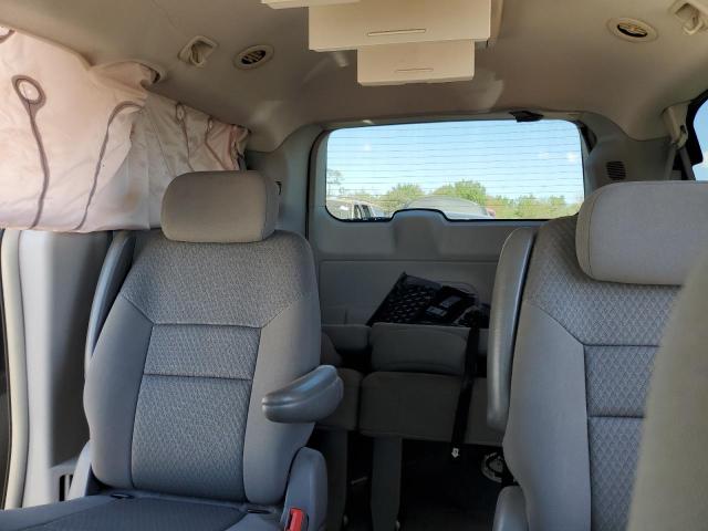 Photo 10 from auction – 2010 CHRYSLER TOWN & COU with VIN 2A4RR5D13AR252713