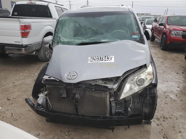 Photo 5 from auction – 2013 TOYOTA SIENNA XLE with VIN 5TDYK3DC0DS353179