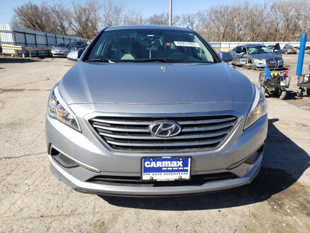 Photo 5 from auction – 2017 HYUNDAI SONATA SE with VIN 5NPE24AF2HH458826