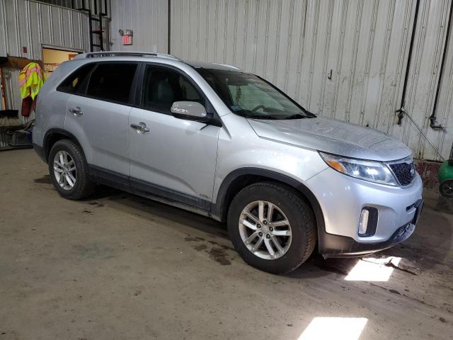 Photo 4 from auction – 2014 KIA SORENTO with VIN 5XYKTCA69EG440532