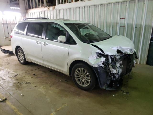 Photo 4 from auction – 2015 TOYOTA SIENNA XLE with VIN 5TDYK3DC3FS577906