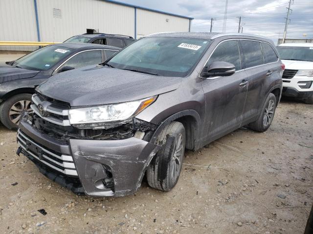 TOYOTA HIGHLANDER 2019 with VIN 5TDKZRFHXKS355113 - Photo from auction