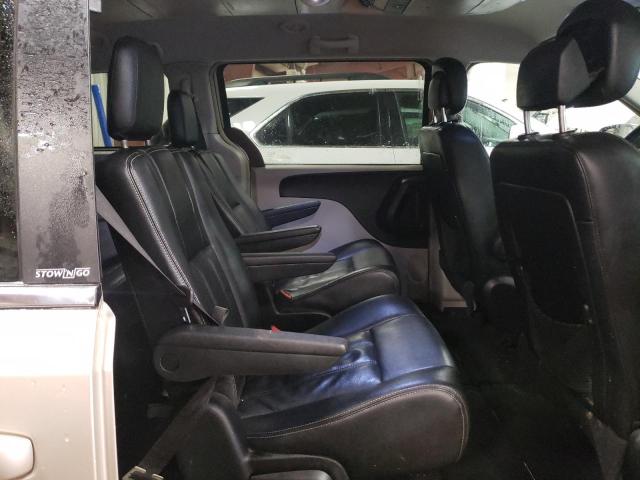 Photo 11 from auction – 2014 CHRYSLER TOWN & COU with VIN 2C4RC1BG1ER207895