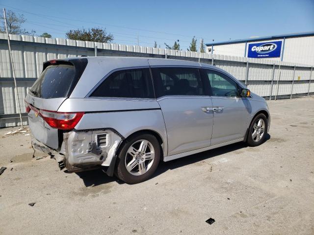 Photo 3 from auction – 2011 HONDA ODYSSEY TO with VIN 5FNRL5H99BB044551