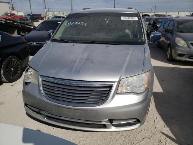 Photo 5 from auction – 2011 CHRYSLER TOWN & COU with VIN 2A4RR8DG5BR703762