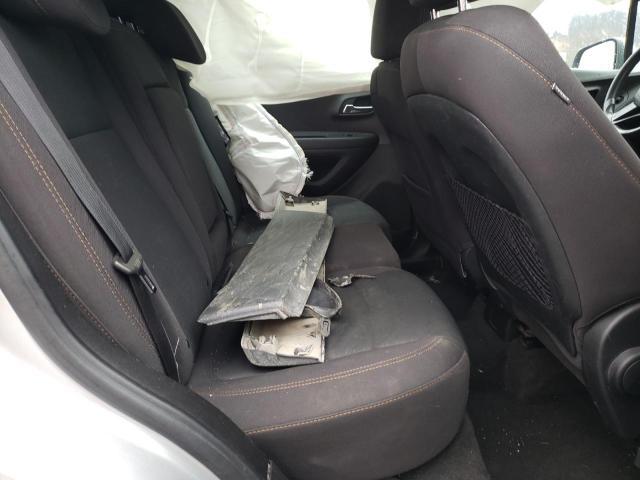 Photo 11 from auction – 2018 CHEVROLET TRAX with VIN 3GNCJNSB4JL369641
