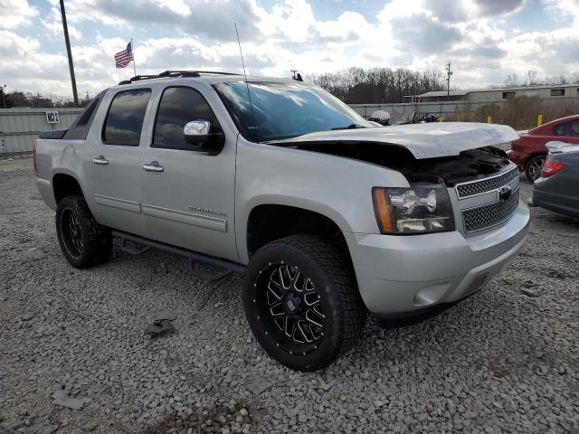 Photo 4 from auction – 2011 CHEVROLET AVALANCHE with VIN 3GNMCEE08BG404703