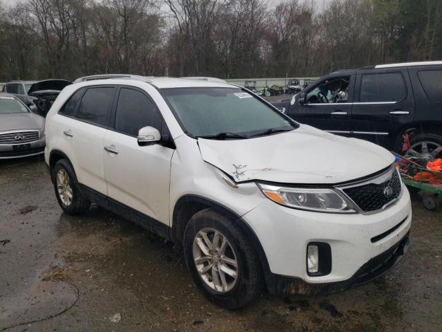 Photo 4 from auction – 2015 KIA SORENTO LX with VIN 5XYKT3A63FG585065