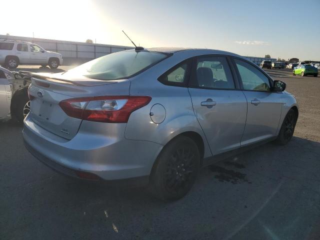 Photo 3 from auction – 2013 FORD FOCUS SE with VIN 1FADP3F21DL335611
