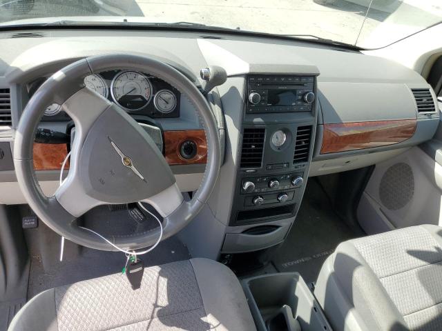 Photo 8 from auction – 2008 CHRYSLER TOWN & COU with VIN 2A8HR44H08R135506