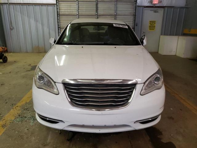 Photo 5 from auction – 2013 CHRYSLER 200 TOURIN with VIN 1C3CCBBG5DN703195