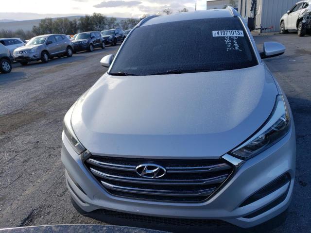 Photo 5 from auction – 2017 HYUNDAI TUCSON LIM with VIN KM8J33A4XHU587242