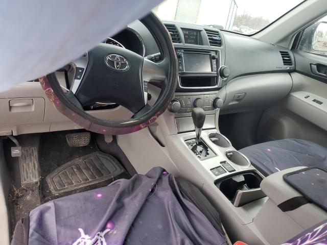 Photo 8 from auction – 2013 TOYOTA HIGHLANDER with VIN 5TDBK3EH4DS245664