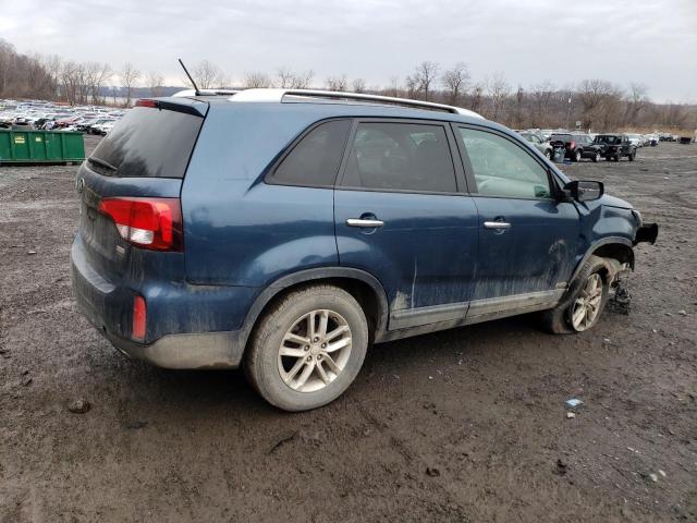Photo 3 from auction – 2015 KIA SORENTO LX with VIN 5XYKTDA61FG582557