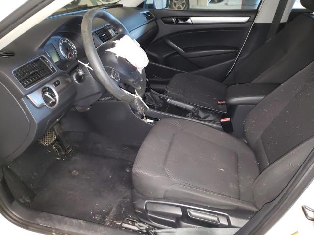 Photo 7 from auction – 2015 VOLKSWAGEN PASSAT S with VIN 1VWAT7A38FC005397