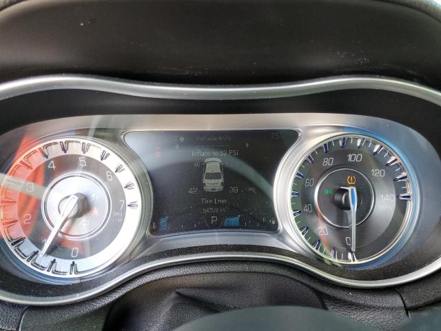 Photo 9 from auction – 2017 CHRYSLER 300 LIMITE with VIN 2C3CCAAGXHH577443