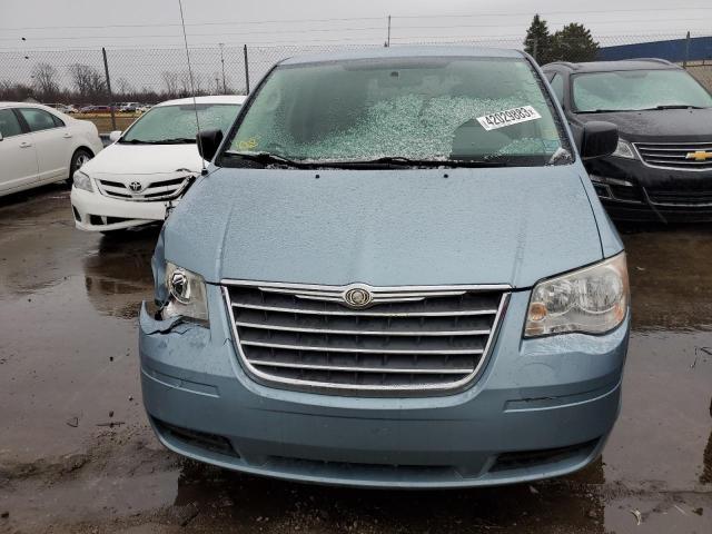 Photo 5 from auction – 2010 CHRYSLER TOWN & COU with VIN 2A4RR2D16AR357390