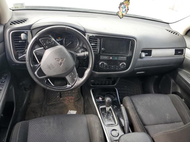Photo 8 from auction – 2018 MITSUBISHI OUTLANDER with VIN JA4AD3A37JJ003180