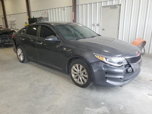 Photo 4 from auction – 2017 KIA OPTIMA LX with VIN 5XXGT4L33HG171385