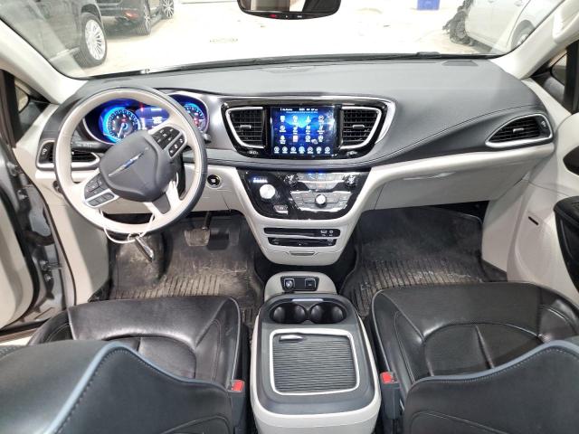 Photo 8 from auction – 2017 CHRYSLER PACIFICA L with VIN 2C4RC1GG5HR703330